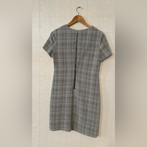Clavin Klein | Classic Black Plaid Dress | Size 8 - Picture 2 of 4